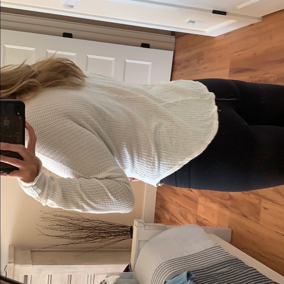 Open Knit Long Sleeve - Picture 4 of 6